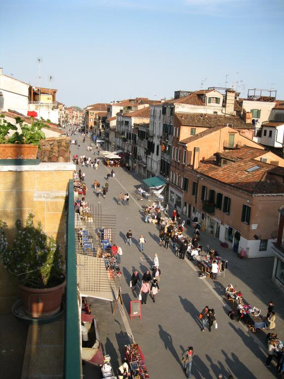 Ca' Delfina Holiday Home Venesia Ruang foto
