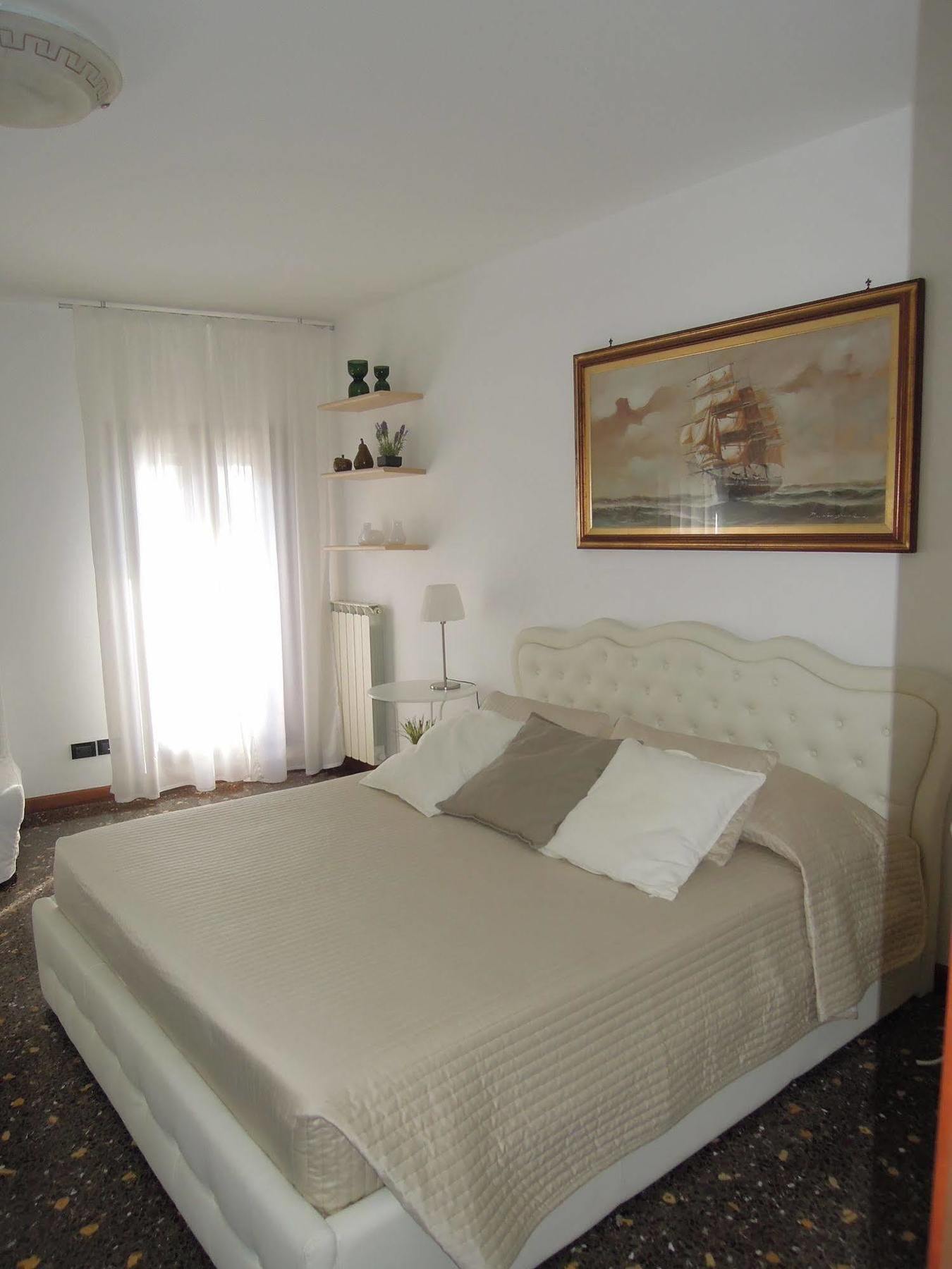 Ca' Delfina Holiday Home Venesia Bagian luar foto