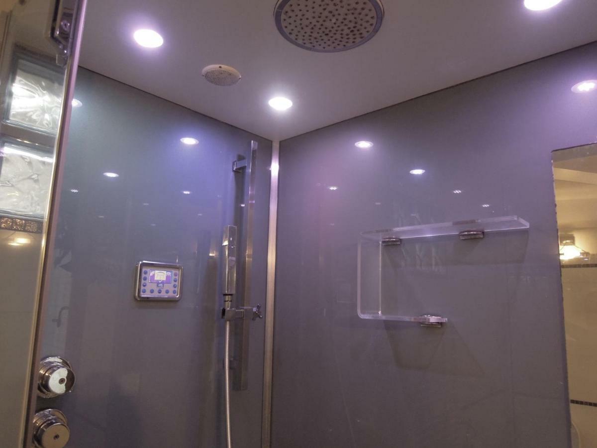 Ca' Delfina Holiday Home Venesia Bagian luar foto